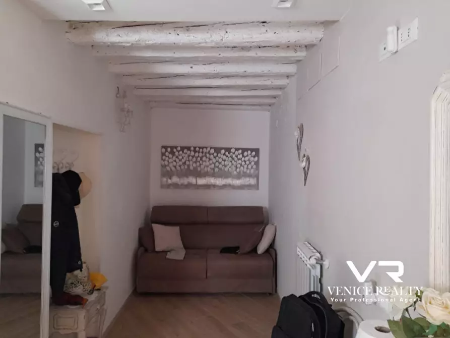 Immagine 11 di Appartamento in vendita  in GIARDINI a Venezia