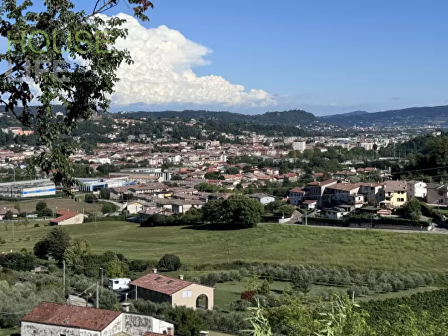 Immagine 1 di Casa indipendente in vendita  in Via Parnese a Chiampo