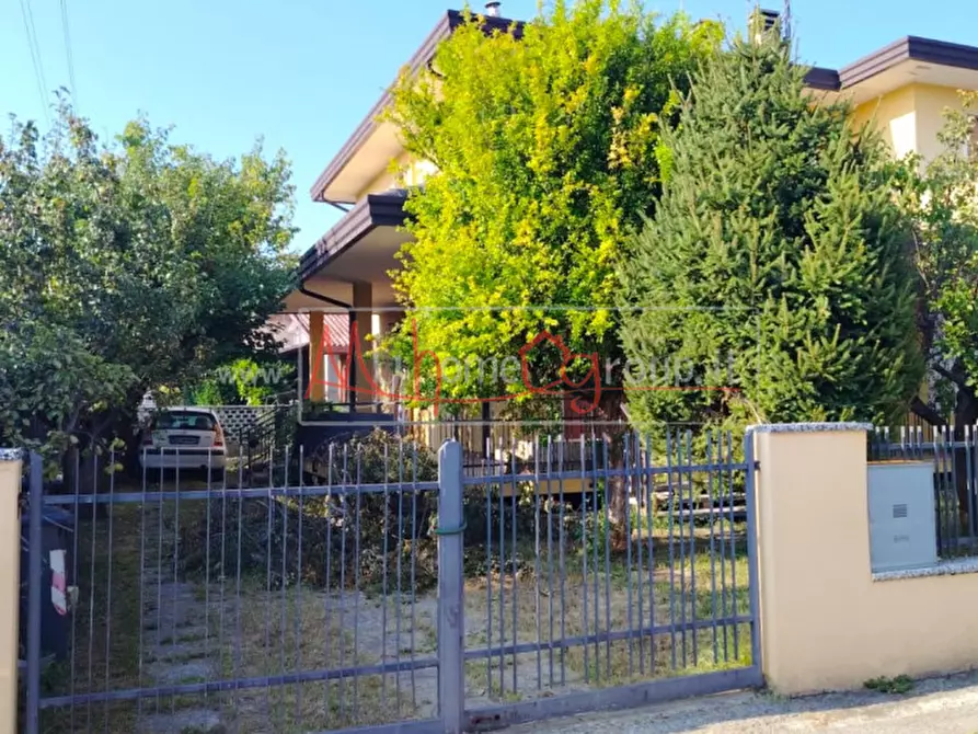 Immagine 1 di Casa bifamiliare in vendita  in Via Marzabotto a Campagna Lupia