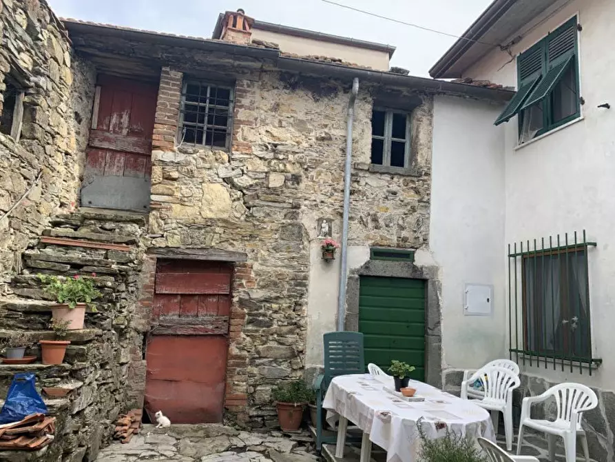 Immagine 1 di Rustico / casale in vendita  in Via Trieste, Corsano, MS, Italia, Fivizzano, Massa-Carrara, 54013, Italia a Fivizzano