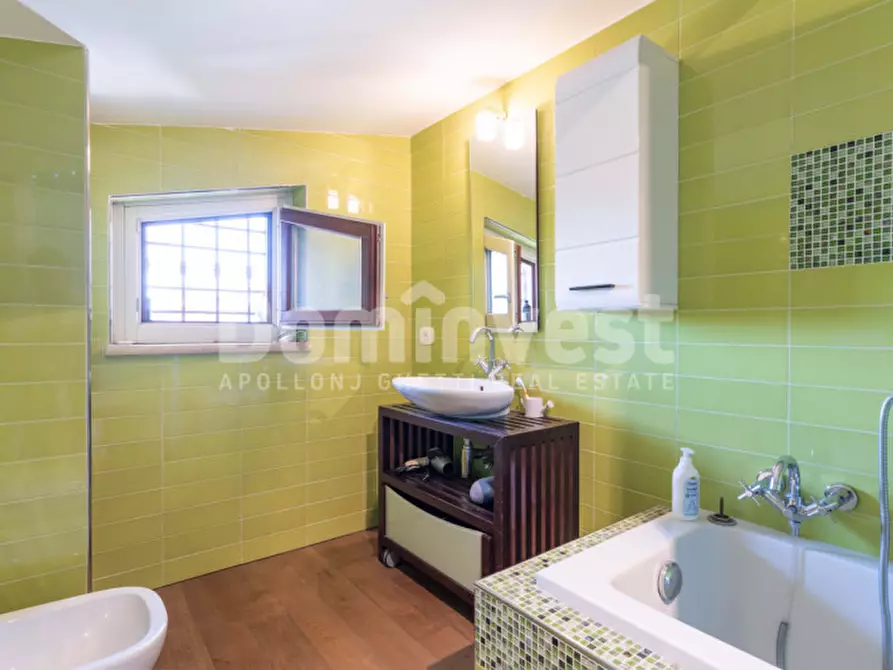 Immagine 23 di Villa in vendita  in Via Poggio Ameno a Guidonia Montecelio