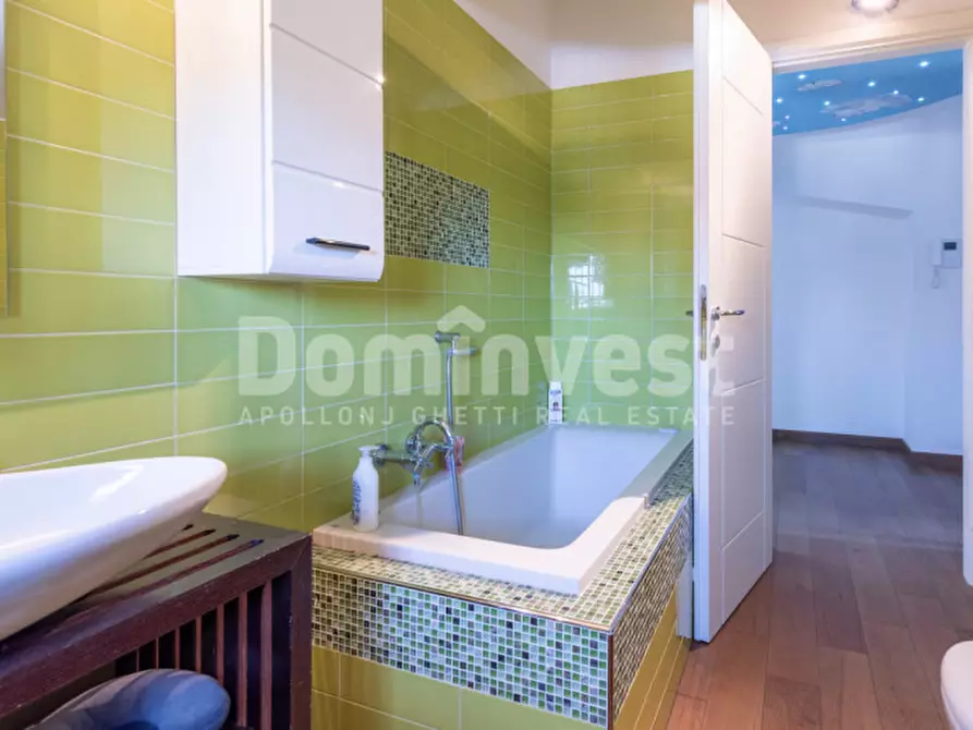 Immagine 24 di Villa in vendita  in Via Poggio Ameno a Guidonia Montecelio