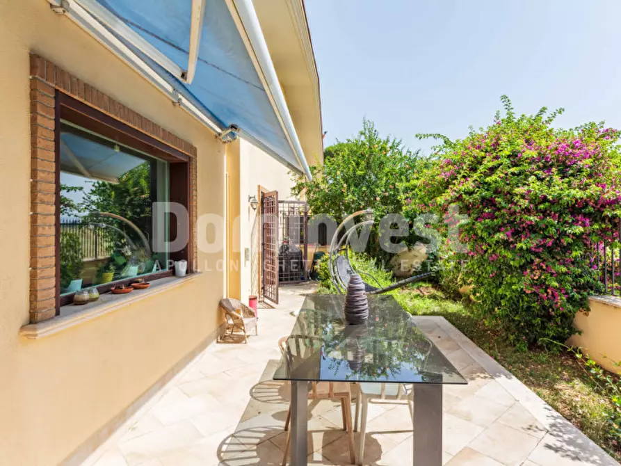 Immagine 63 di Villa in vendita  in Via Poggio Ameno a Guidonia Montecelio