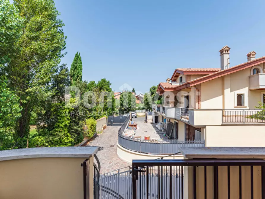 Immagine 66 di Villa in vendita  in Via Poggio Ameno a Guidonia Montecelio