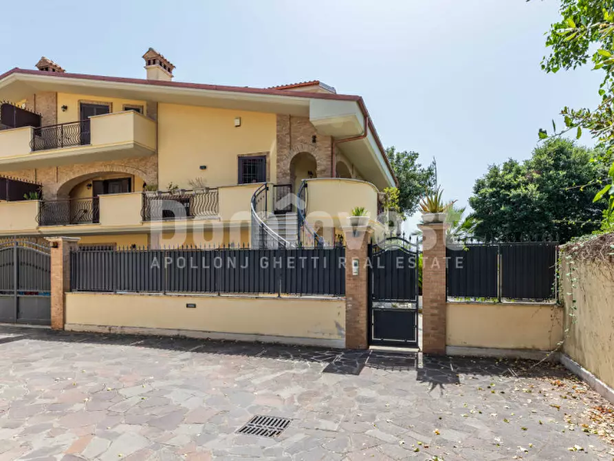 Immagine 75 di Villa in vendita  in Via Poggio Ameno a Guidonia Montecelio