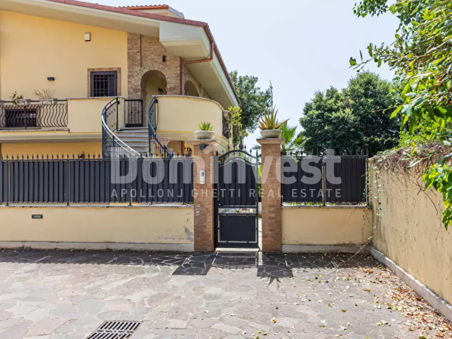 Immagine 76 di Villa in vendita  in Via Poggio Ameno a Guidonia Montecelio