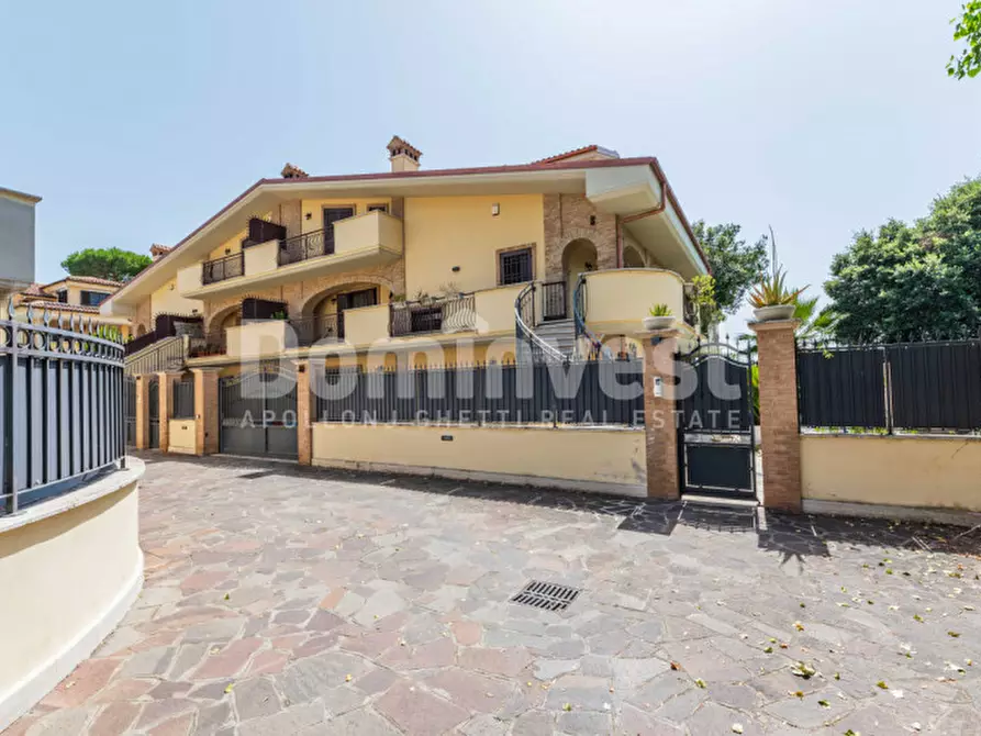 Immagine 77 di Villa in vendita  in Via Poggio Ameno a Guidonia Montecelio