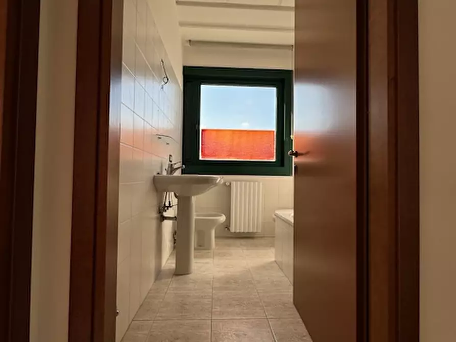 Immagine 10 di Ufficio in affitto  in via Po a Pianiga