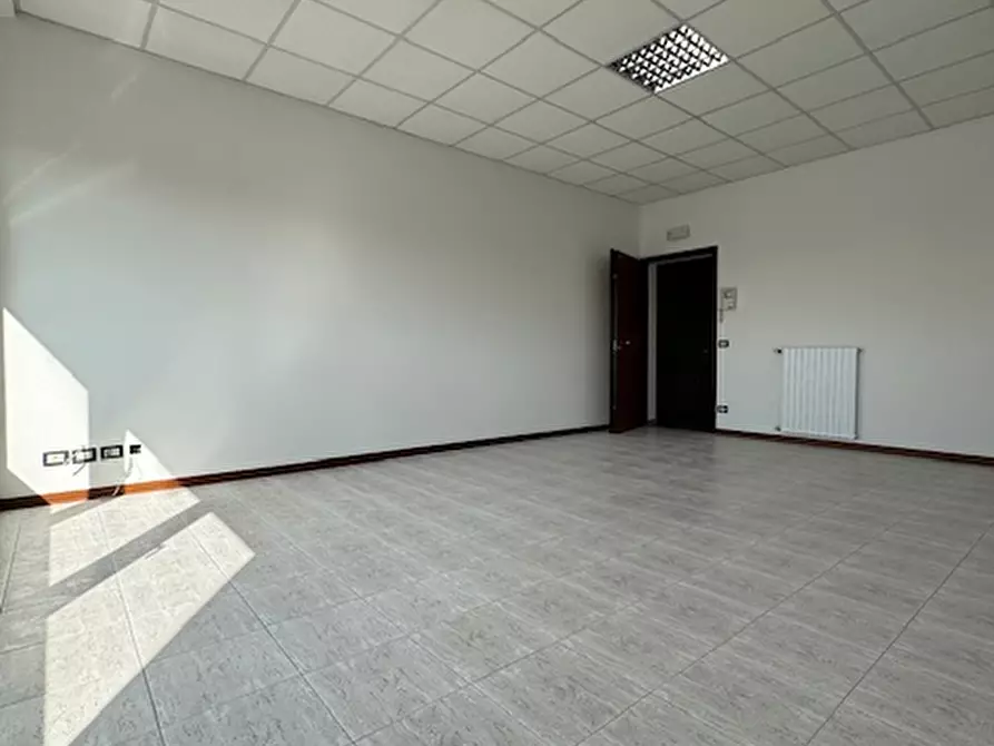Immagine 13 di Ufficio in affitto  in via Po a Pianiga