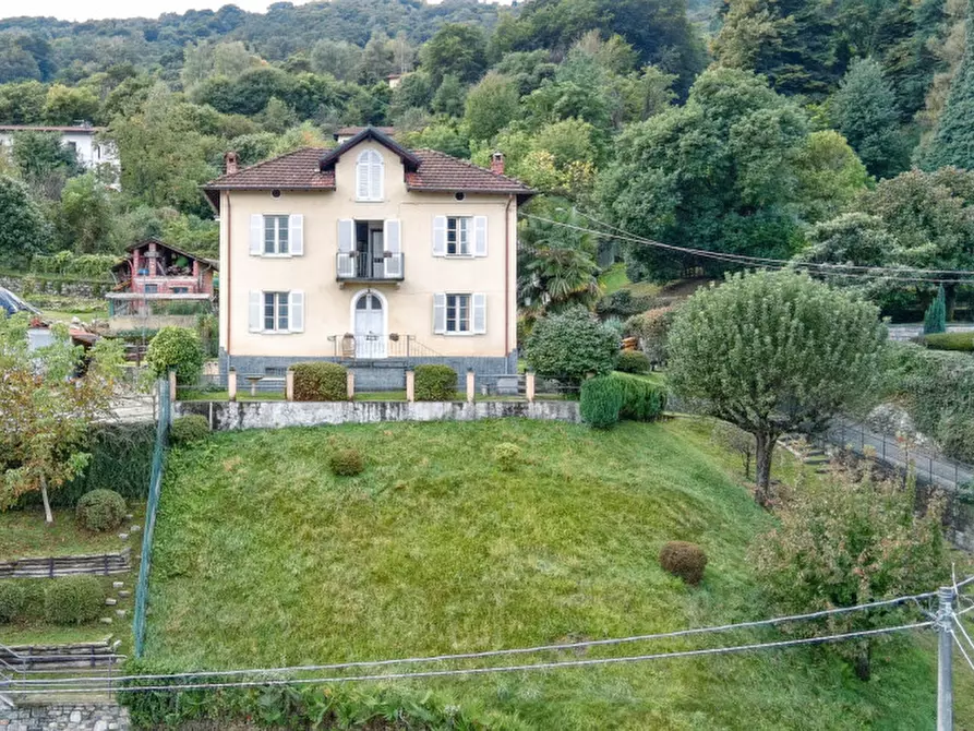 Immagine 26 di Villa in vendita  in Via due riviere, 70 a Baveno