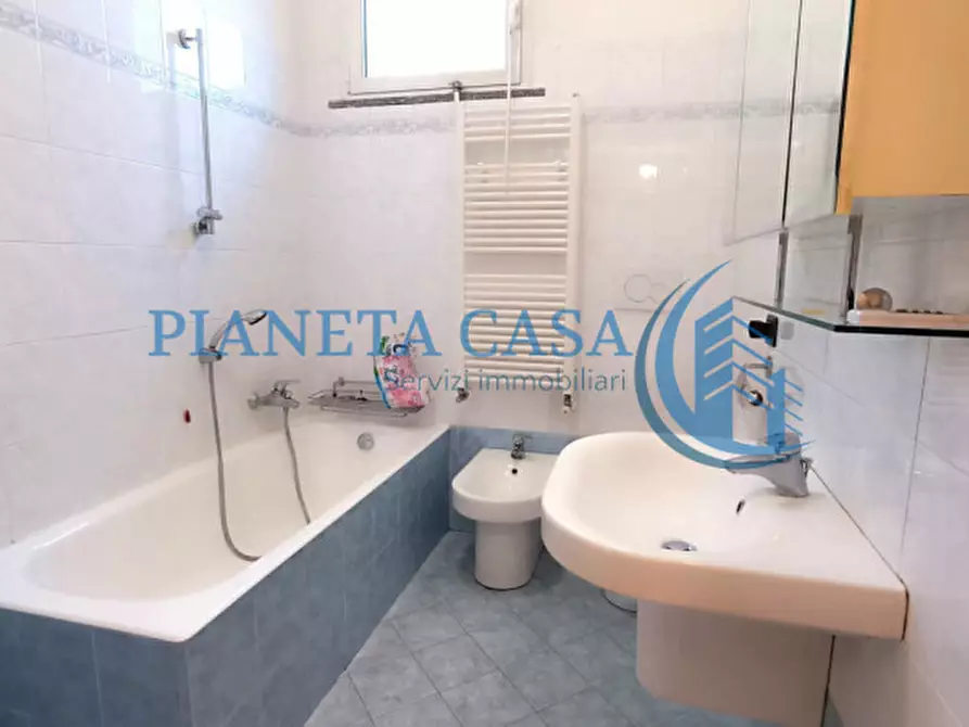 Immagine 15 di Appartamento in vendita  in Piazzale Cimitero Maggiore 12 a Milano