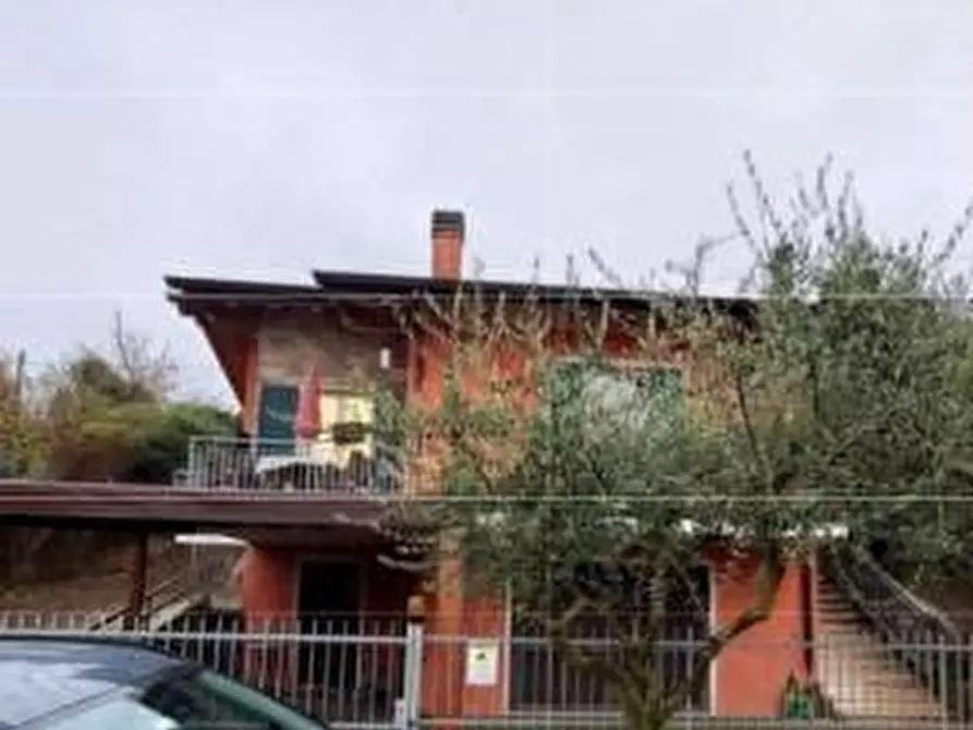 Immagine 1 di Villa in vendita  in VIA ARNO 13 a Peschiera Del Garda