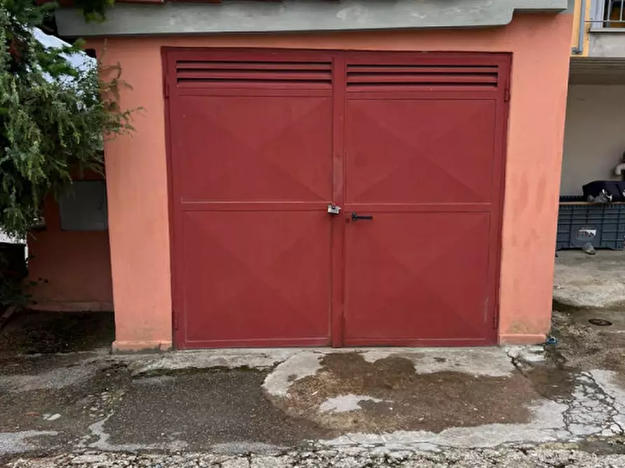 Immagine 6 di Terreno in vendita  a Prato