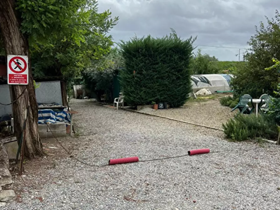 Immagine 8 di Terreno in vendita  a Prato