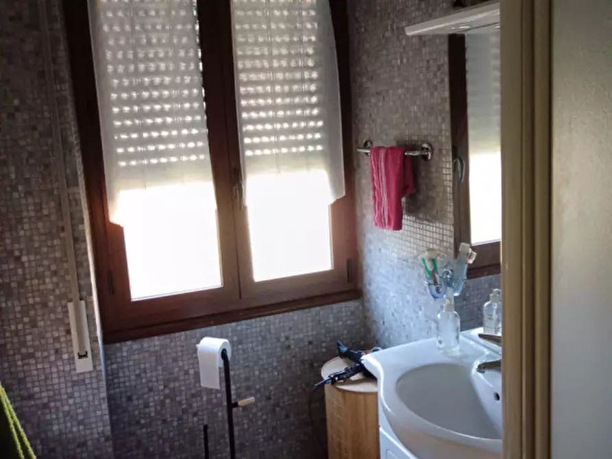 Immagine 15 di Appartamento in affitto  in via Amendola a Genova