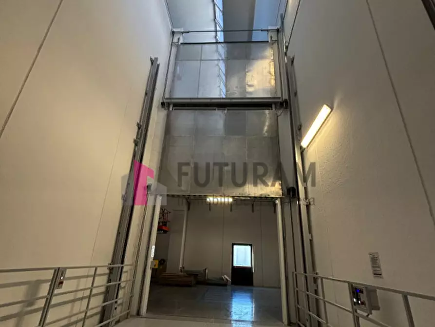 Immagine 12 di Capannone industriale in affitto  in via prandina a Carmignano Di Brenta