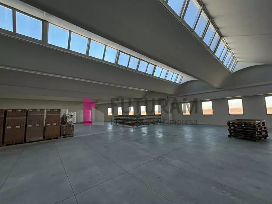 Immagine 21 di Capannone industriale in affitto  in via prandina a Carmignano Di Brenta