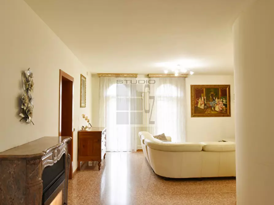 Immagine 3 di Casa bifamiliare in vendita  in via Venier a Loreggia