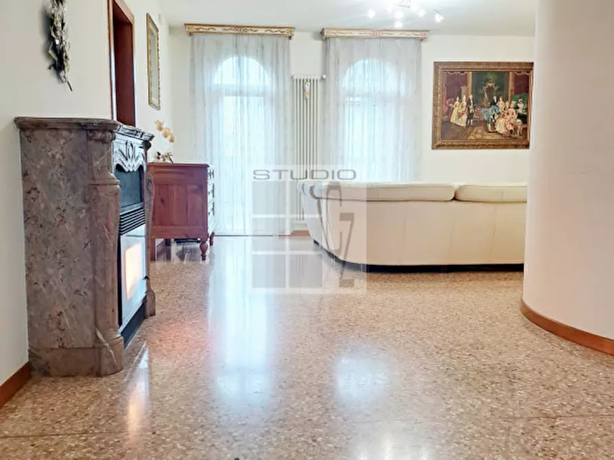 Immagine 5 di Casa bifamiliare in vendita  in via Venier a Loreggia