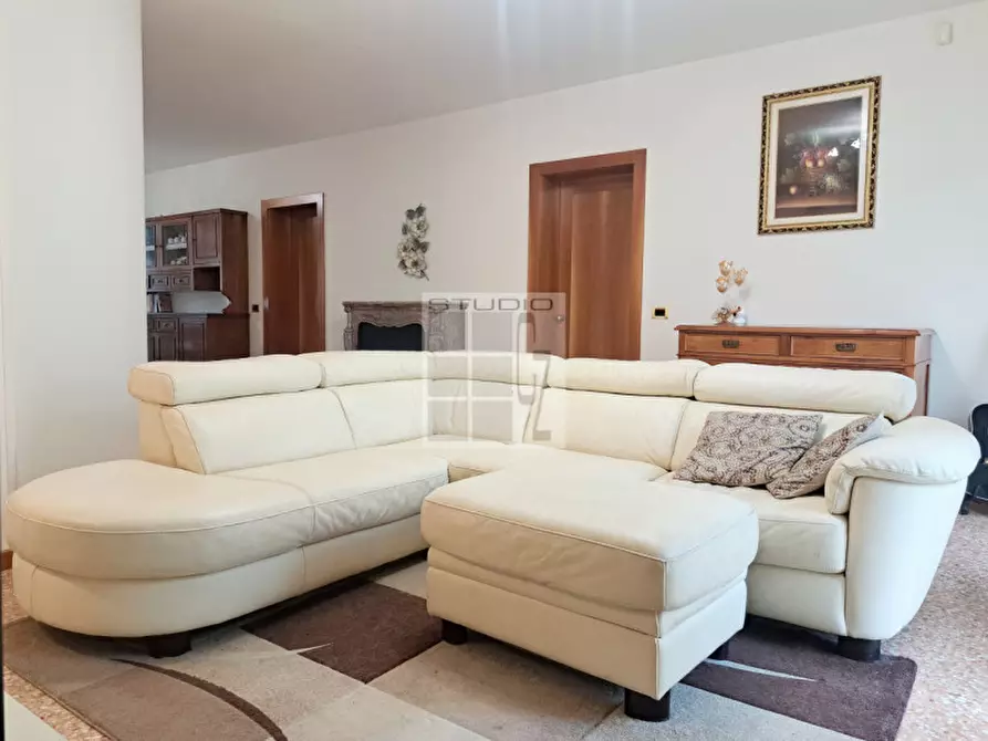 Immagine 7 di Casa bifamiliare in vendita  in via Venier a Loreggia