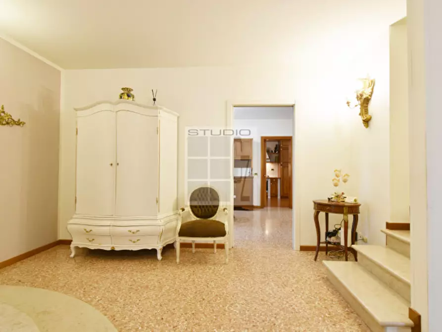 Immagine 9 di Casa bifamiliare in vendita  in via Venier a Loreggia