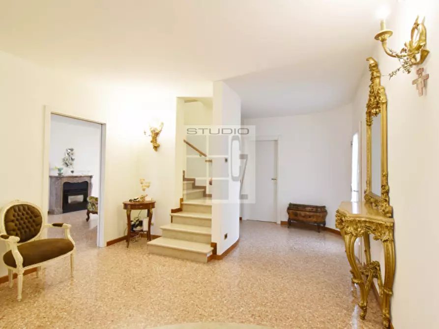 Immagine 10 di Casa bifamiliare in vendita  in via Venier a Loreggia