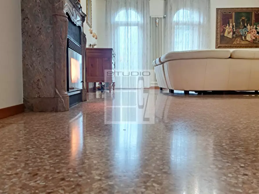 Immagine 12 di Casa bifamiliare in vendita  in via Venier a Loreggia