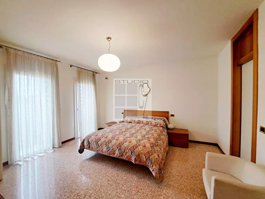 Immagine 27 di Casa bifamiliare in vendita  in via Venier a Loreggia