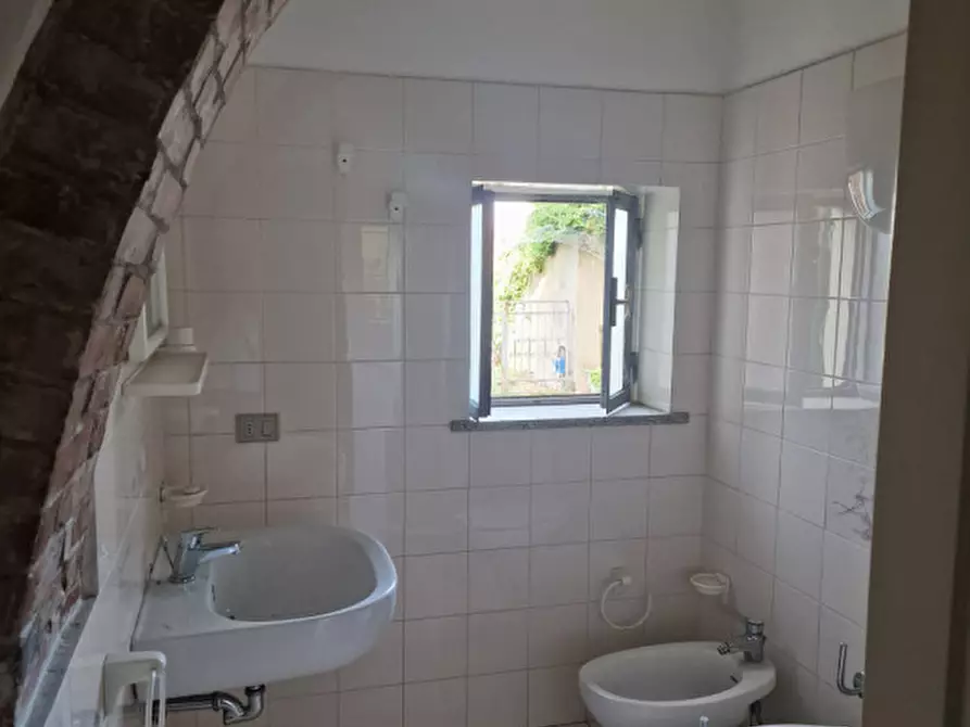 Immagine 3 di Casa indipendente in vendita  a Cortona