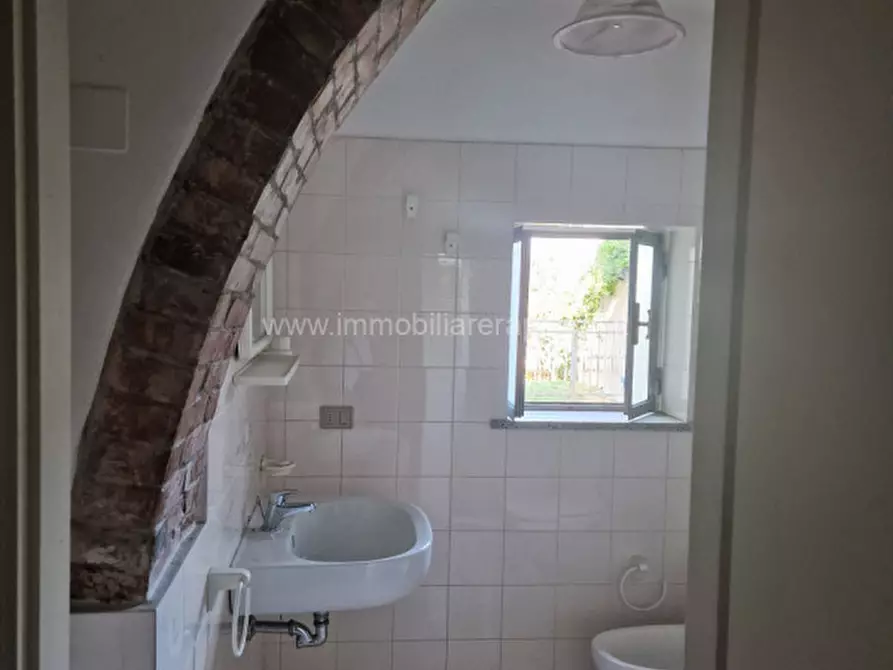 Immagine 4 di Casa indipendente in vendita  a Cortona