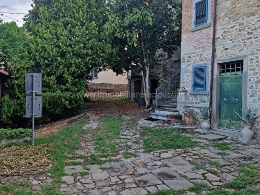 Immagine 7 di Casa indipendente in vendita  a Cortona