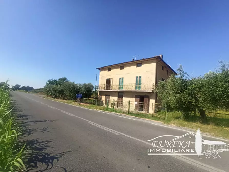 Immagine 4 di Casa indipendente in vendita  in via roma 152 a Castiglione Del Lago