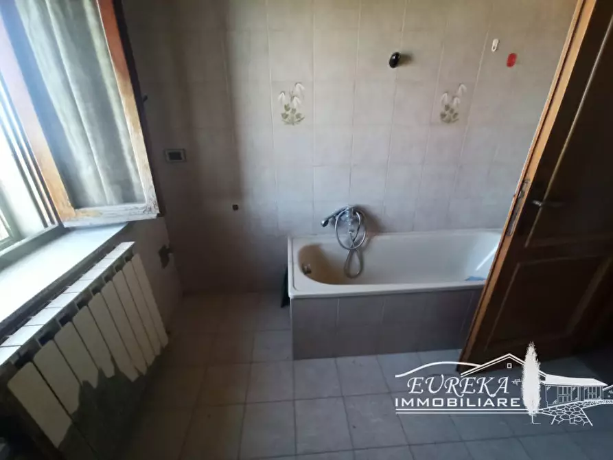 Immagine 49 di Casa indipendente in vendita  in via roma 152 a Castiglione Del Lago