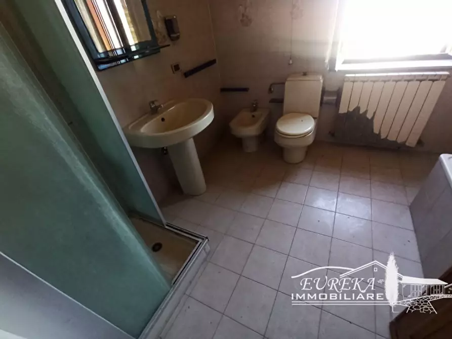 Immagine 52 di Casa indipendente in vendita  in via roma 152 a Castiglione Del Lago