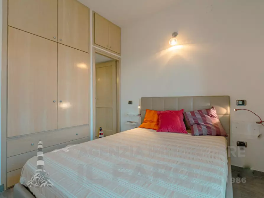 Immagine 5 di Appartamento in vendita  in via fratelli bandiera 7 a La Maddalena