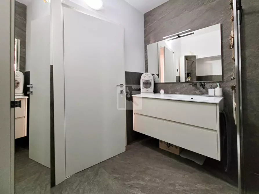 Immagine 5 di Appartamento in vendita  in Via Nazionale a Vallelaghi