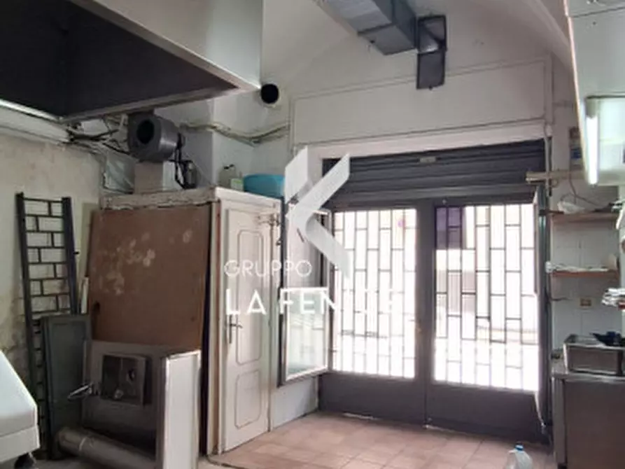 Immagine 24 di Negozio in vendita  in via Alberobello a Locorotondo