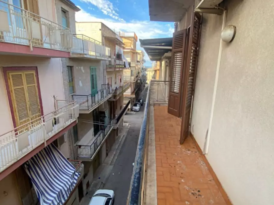 Immagine 4 di Palazzo in vendita  in Via Pietro Mascagni a Villabate