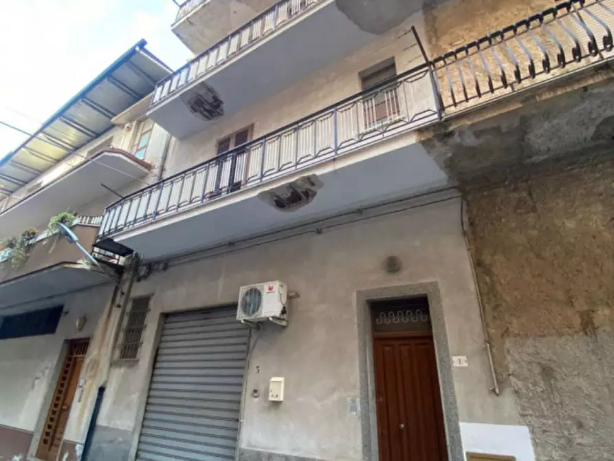 Immagine 5 di Palazzo in vendita  in Via Pietro Mascagni a Villabate