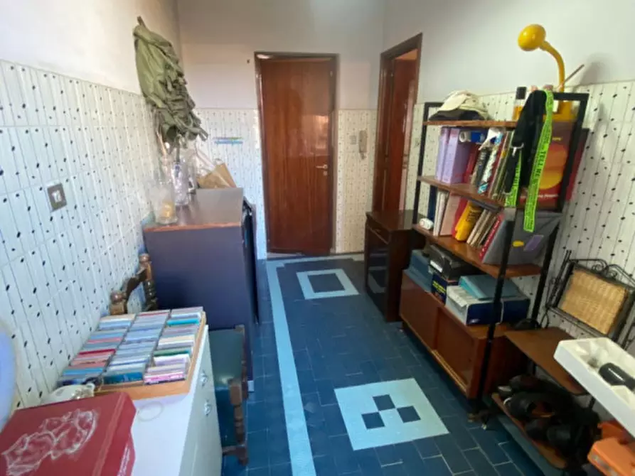 Immagine 21 di Palazzo in vendita  in Via Pietro Mascagni a Villabate