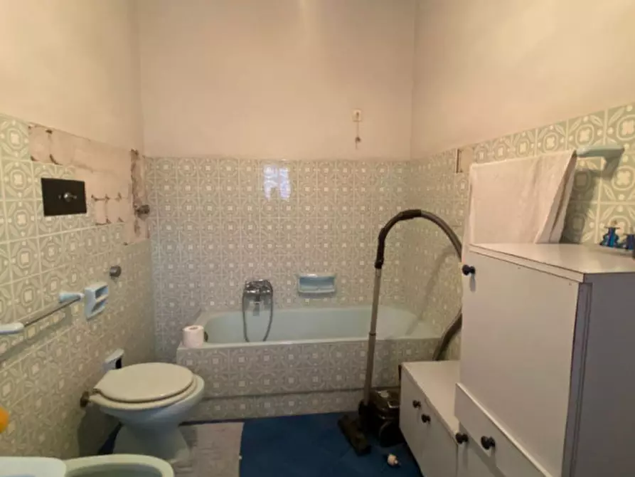 Immagine 25 di Palazzo in vendita  in Via Pietro Mascagni a Villabate