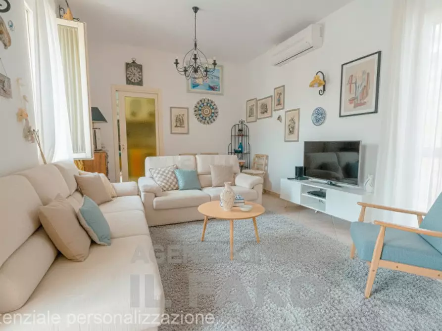 Immagine 3 di Casa trifamiliare in vendita  in Via Principe Amedeo 35 a La Maddalena
