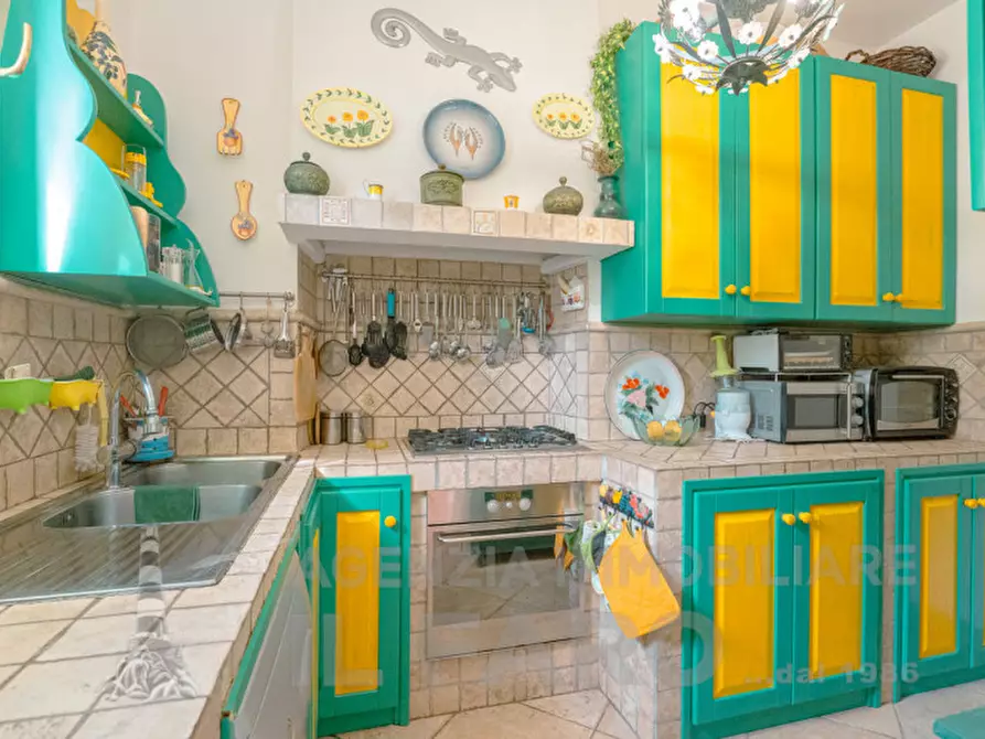 Immagine 9 di Casa trifamiliare in vendita  in Via Principe Amedeo 35 a La Maddalena