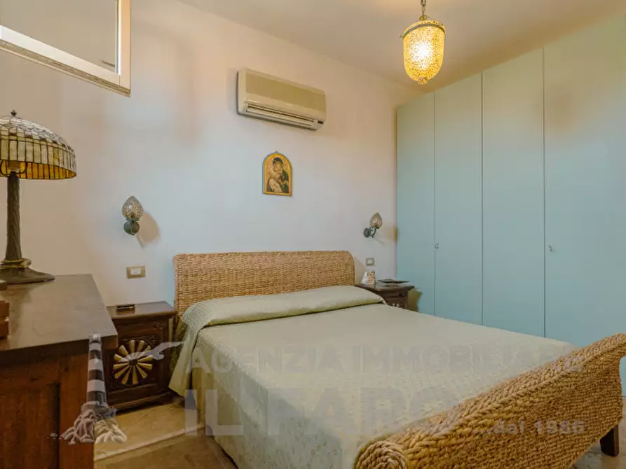 Immagine 10 di Casa bifamiliare in vendita  in Via Principe Amedeo 35 a La Maddalena