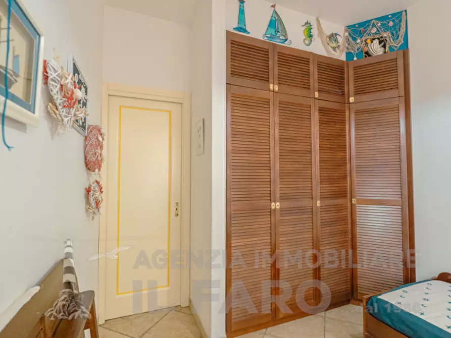 Immagine 15 di Casa trifamiliare in vendita  in Via Principe Amedeo 35 a La Maddalena