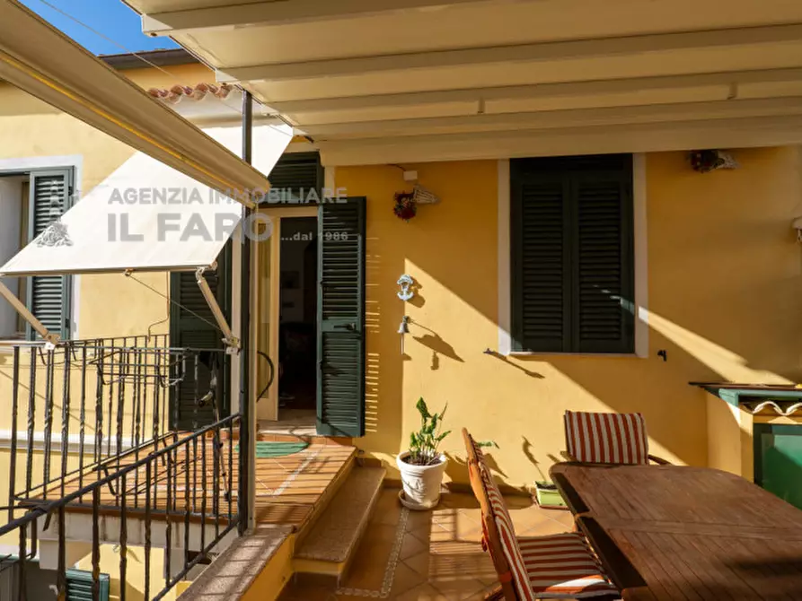 Immagine 25 di Casa trifamiliare in vendita  in Via Principe Amedeo 35 a La Maddalena