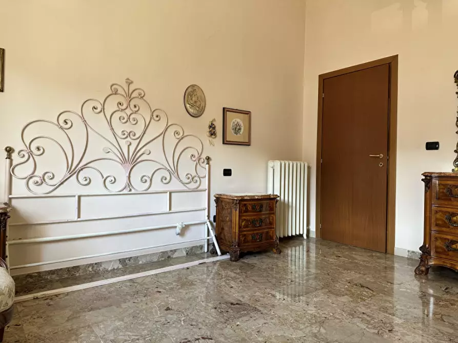 Immagine 19 di Appartamento in vendita  in corso amendola a Ancona