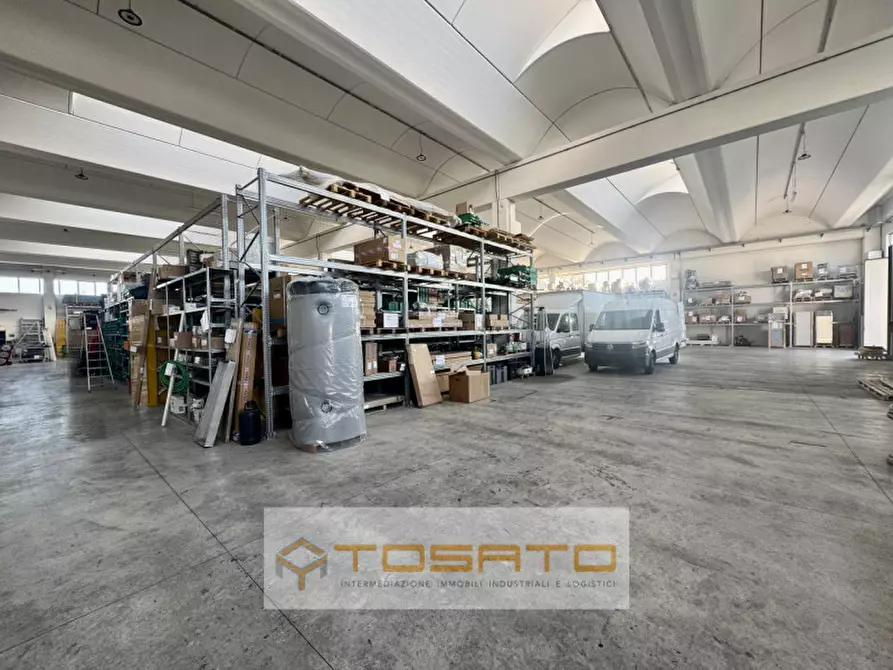 Immagine 3 di Capannone industriale in vendita  a Bovolone