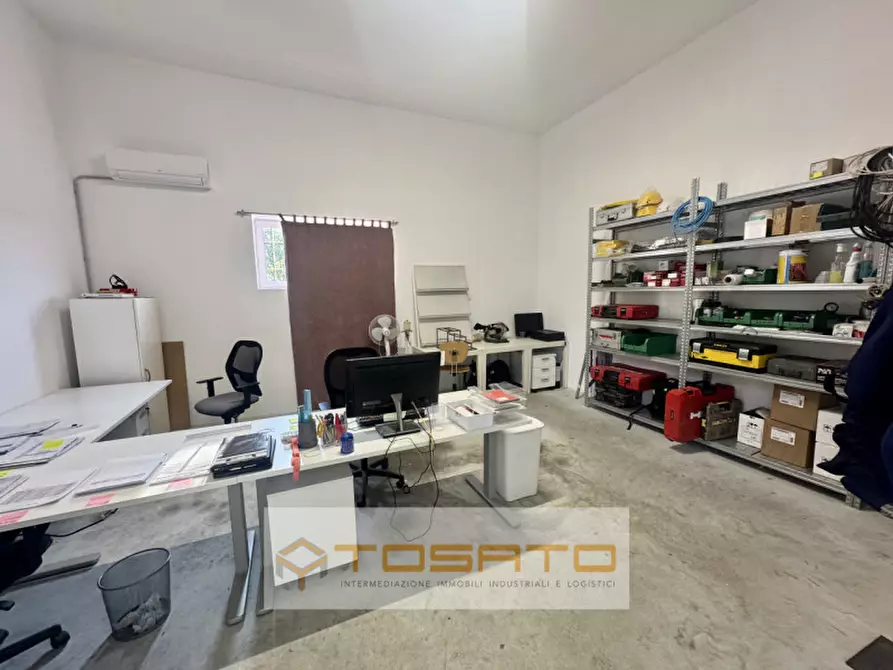 Immagine 9 di Capannone industriale in vendita  a Bovolone