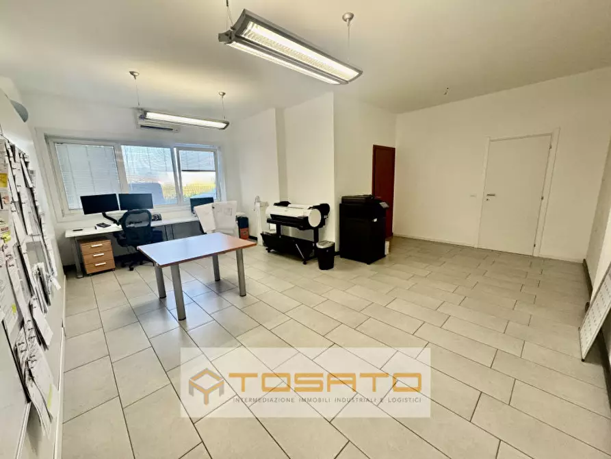 Immagine 17 di Capannone industriale in vendita  a Bovolone
